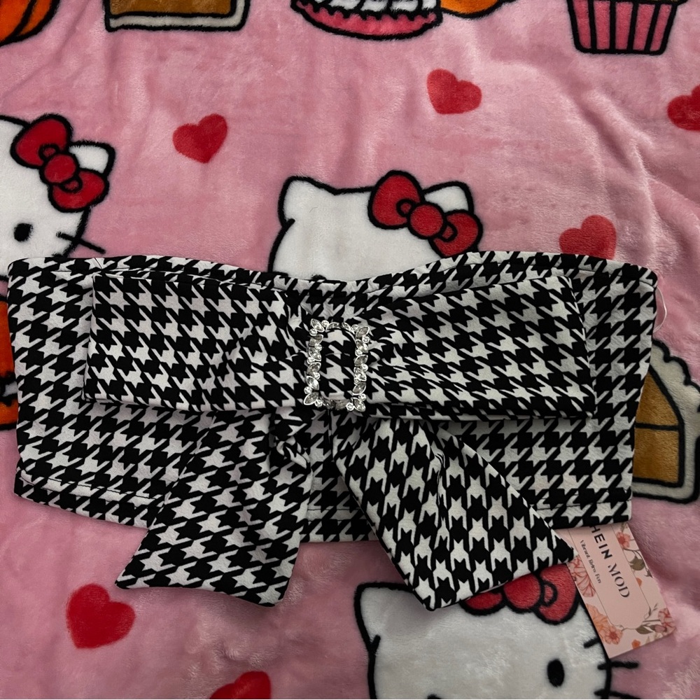 SHEIN Rhinestone Bow Tube Too